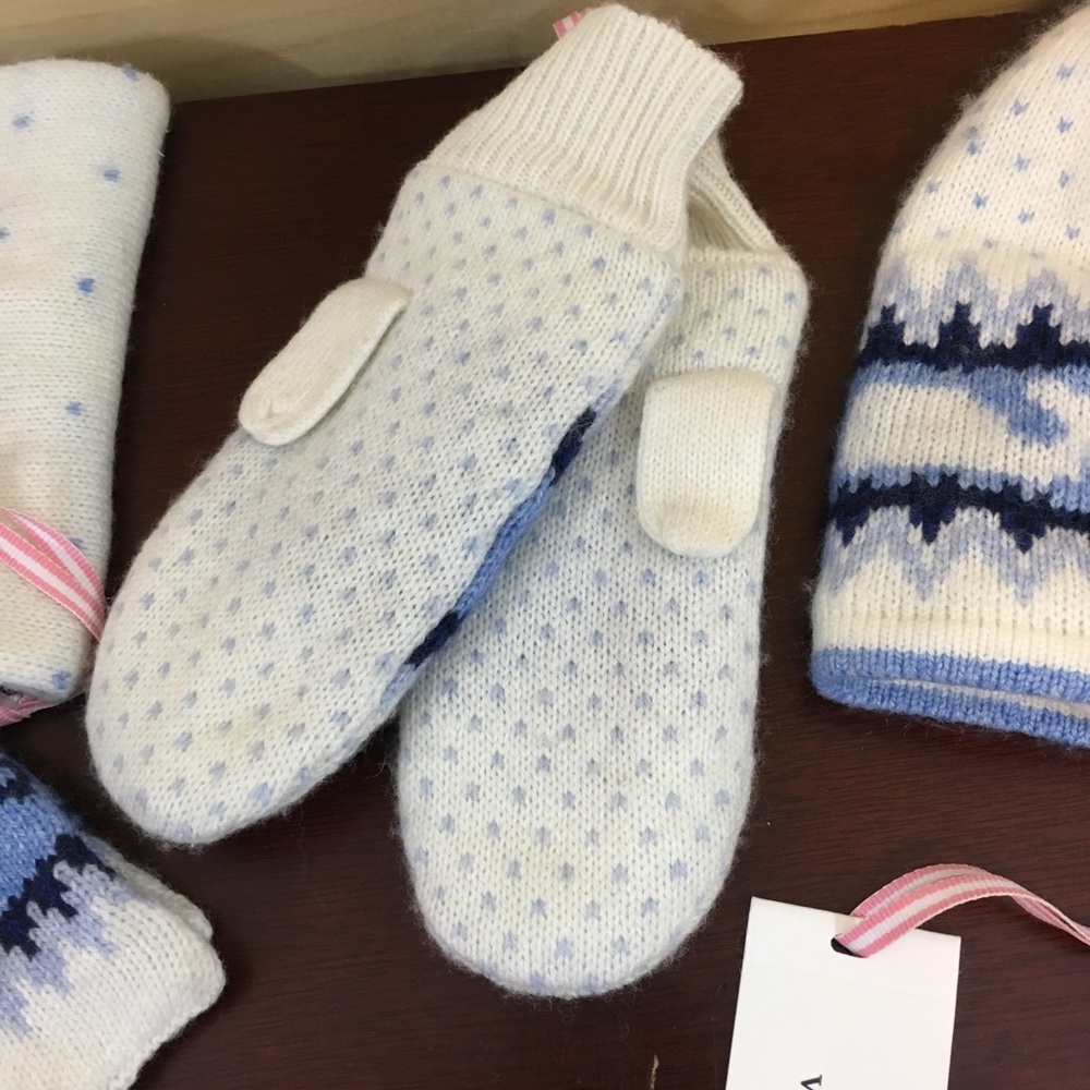 Vineyard Vines | Whale design winter set - Picture 6 of 7